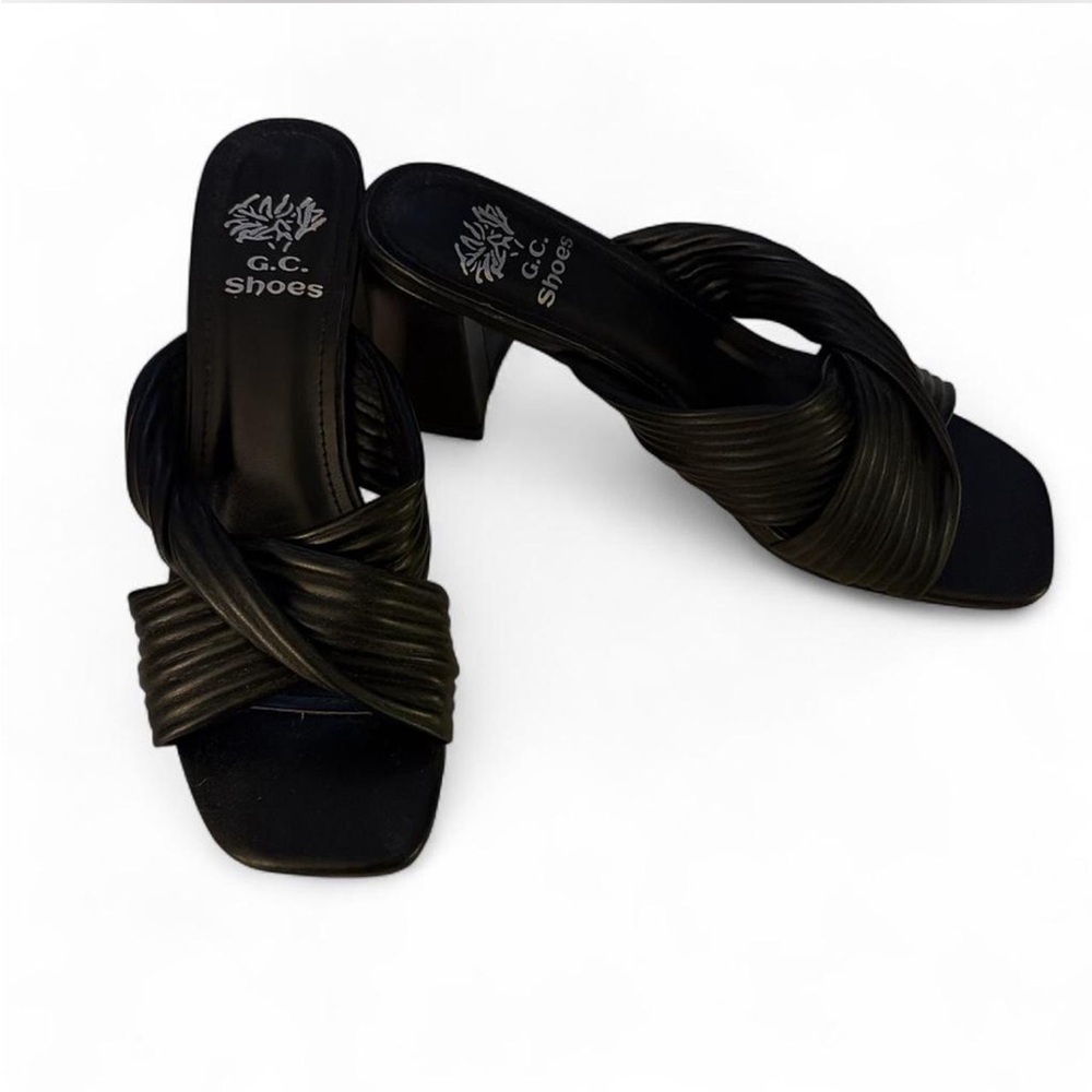 Black Leather Sandals - GC Shoes